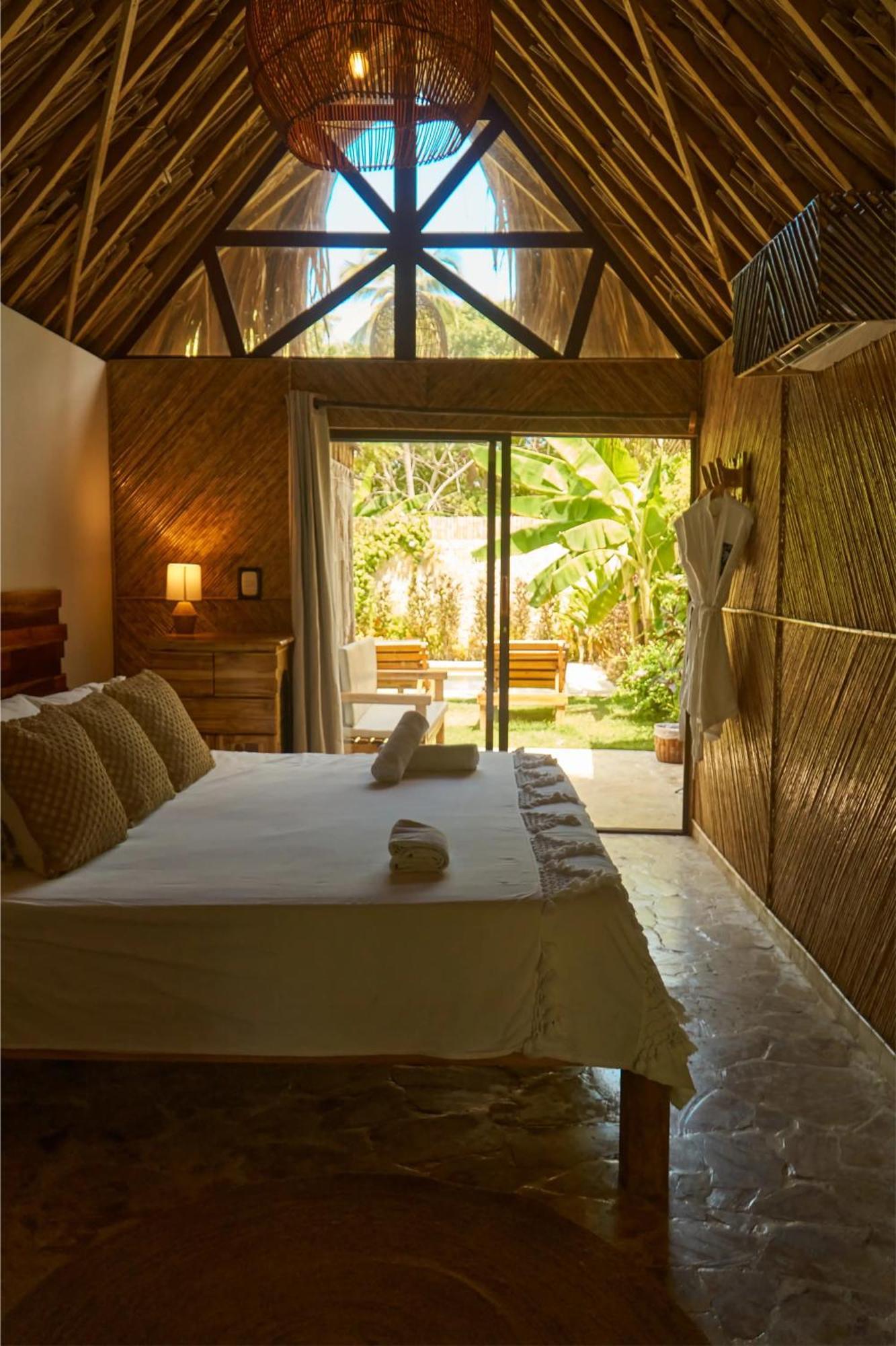 Hotel Isla Mucura 4*